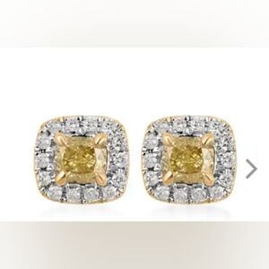 YELLOW AND WHITE DIAMOND STUDS EARRINGS IN 14KT YELLOWGOLD